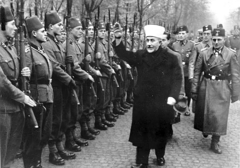 600 dpi - Bundesarchiv_Bild_146-1980-036-05,_Amin_al_Husseini_bei_bosnischen_SS-Freiwilligen600.jpg